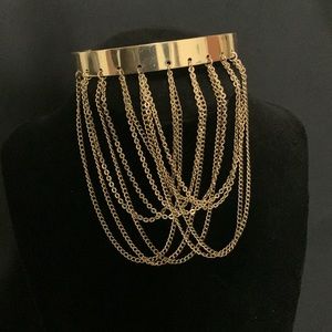 Gold adjustable armband with gold chains